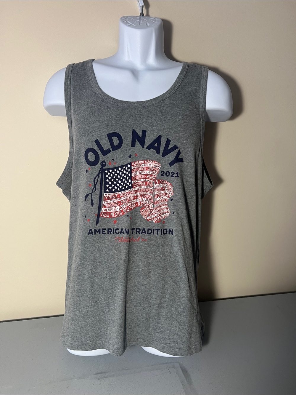 Old Navy Gray Patriotic Graphic Tank Top 2021 Fourth of July